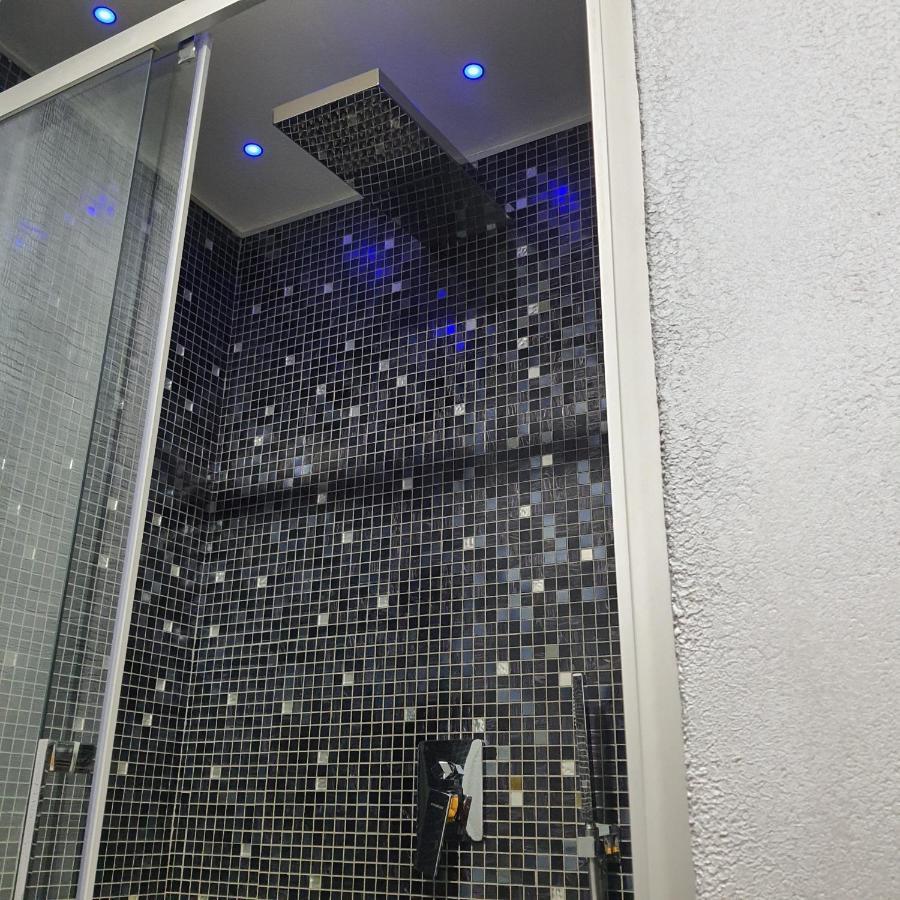 Manu'S Guest Suite Cosenza Zewnętrze zdjęcie
