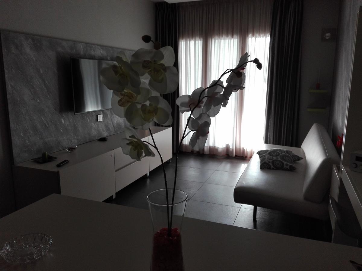 Manu'S Guest Suite Cosenza Zewnętrze zdjęcie